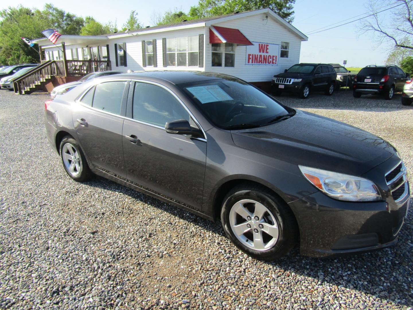 2013 Gray /Gray Chevrolet Malibu 1LT (1G11C5SA8DF) with an 2.5L L4 DOHC 16V engine, Automatic transmission, located at 15016 S Hwy 231, Midland City, AL, 36350, (334) 983-3001, 31.306210, -85.495277 - Photo#0